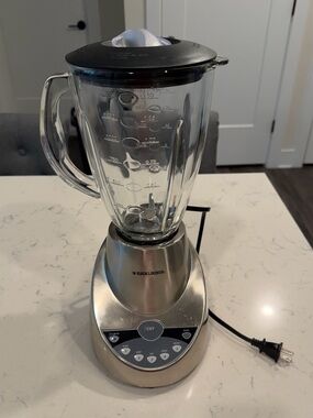 Black & Decker Silver and Black Glass Jar Blender